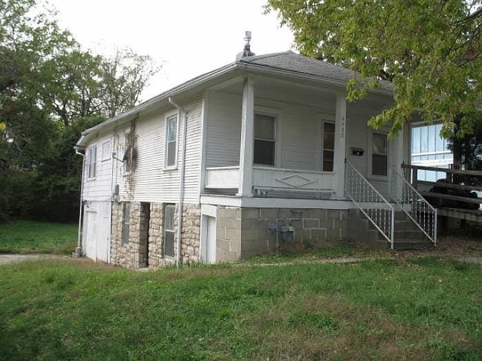 1st image of 8422 Olive St