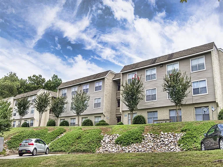 The Overlook Apartment Homes — Photo 24
