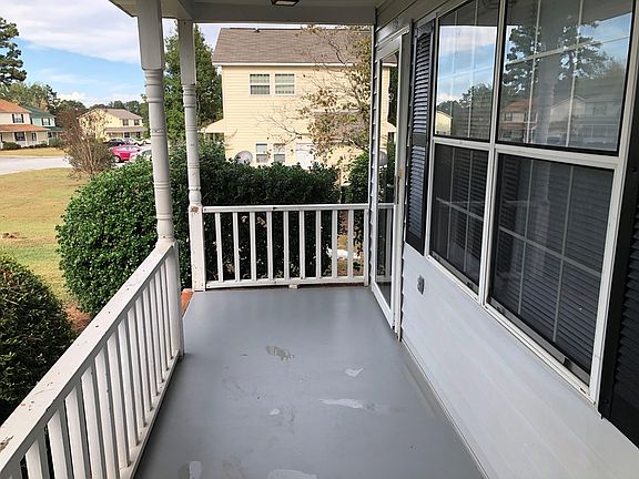 3rd image of 125 Country Village Ct