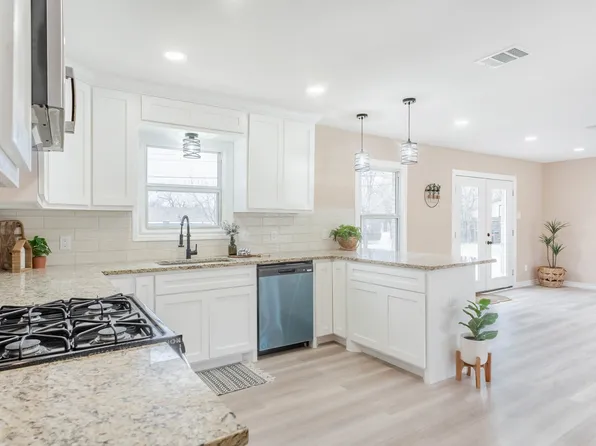 4109 Canyon Trl, Lake Worth, TX 76135