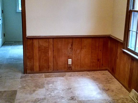 Breakfast Room Overlooking Yard