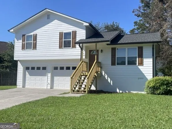 105 Thornwood Dr, Cartersville, GA 30121