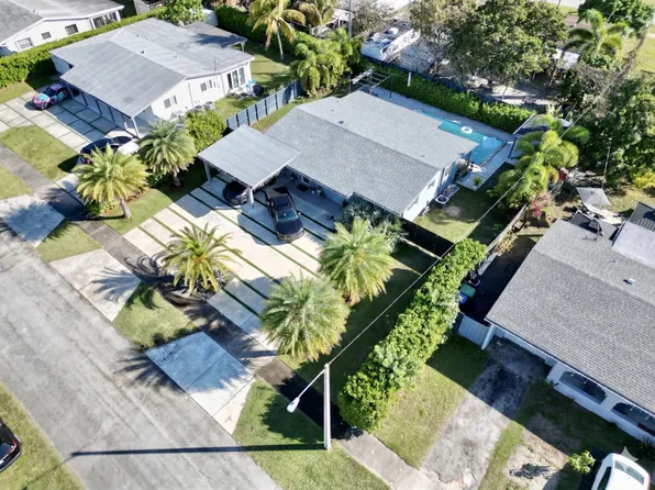 16231 SW 99th Ct, Miami, FL 33157