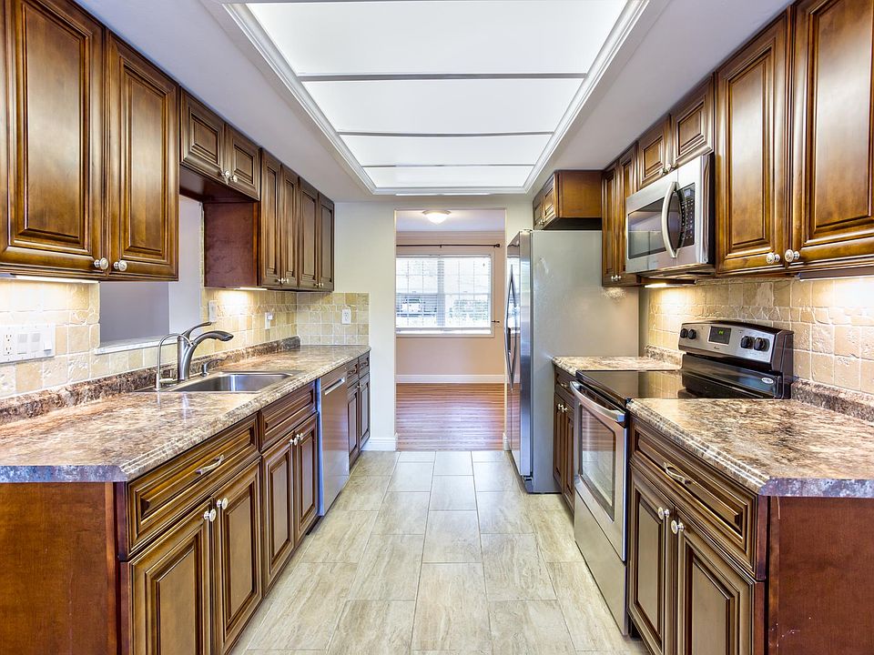 1st image of 4454 Lords Dr