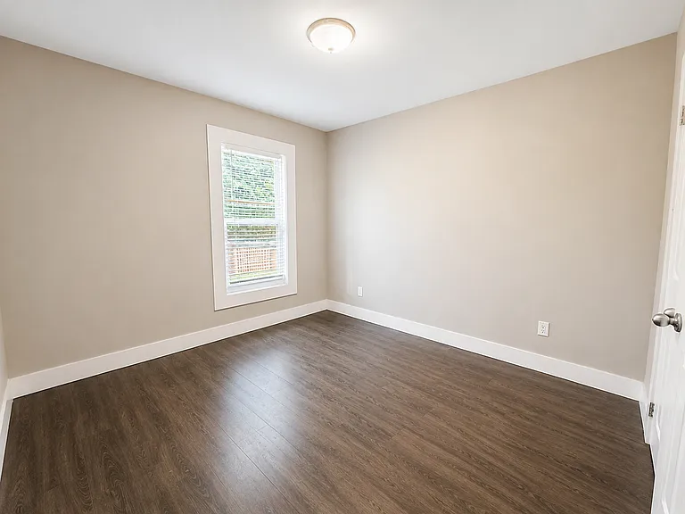 168 Sanford Ave S #2 — Photo 7