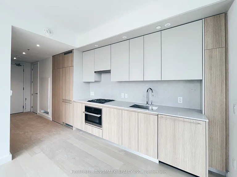81 Wellesley St E #903 — Photo 3