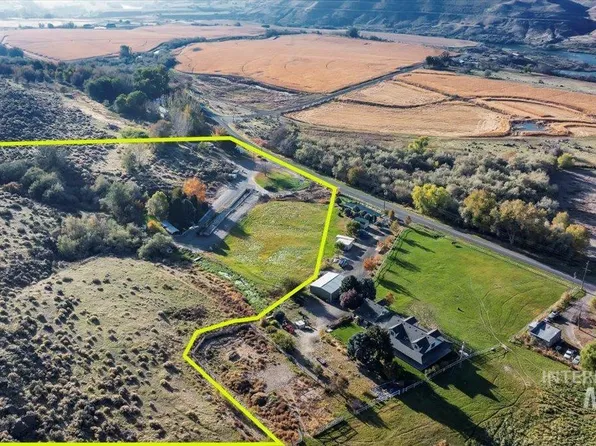 446B River Rd, Bliss, ID 83314