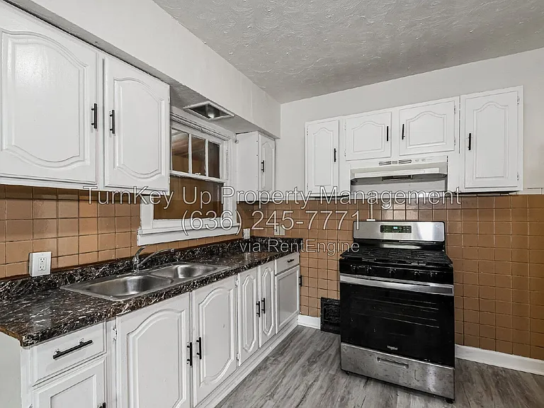 6997 Edison Ave — Photo 4