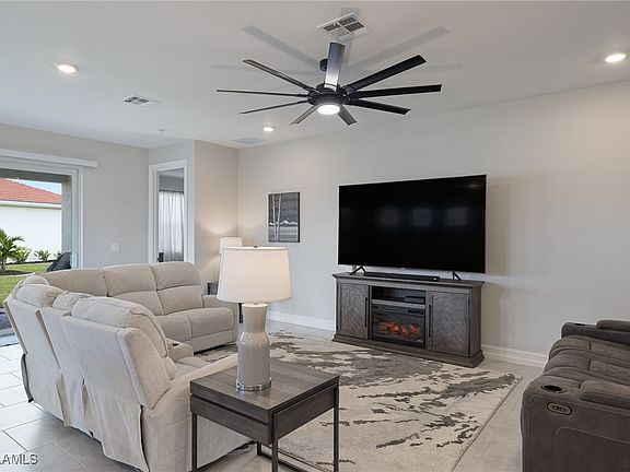4th image of 3381 Cherry Palm Dr