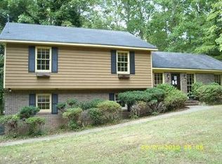 321 Woodfield Cir, Lagrange, GA 30240