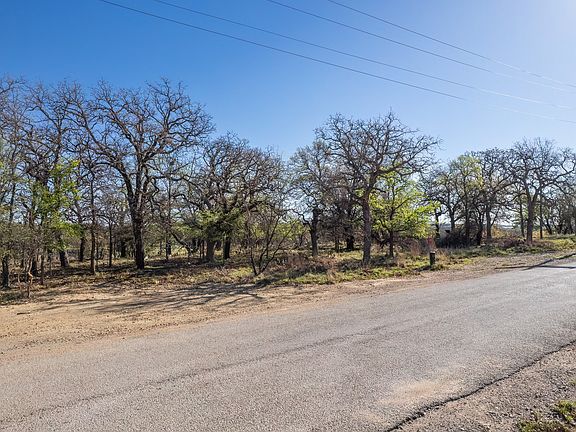 3rd image of 1038 Oak Point Dr