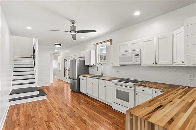 3429 Clara St — Photo 4