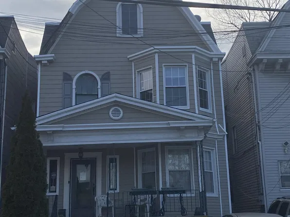 887 Montgomery Street image 1 of 11