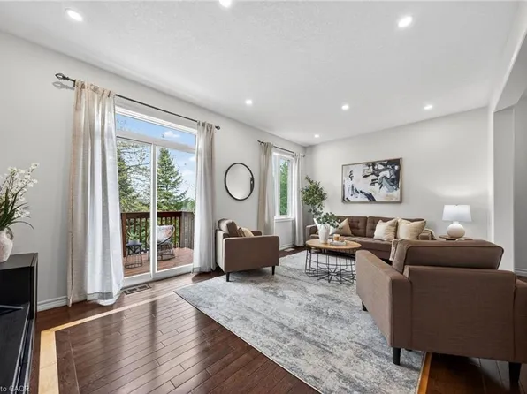 533 Wasaga Cres, Waterloo, ON N2V 2Y8