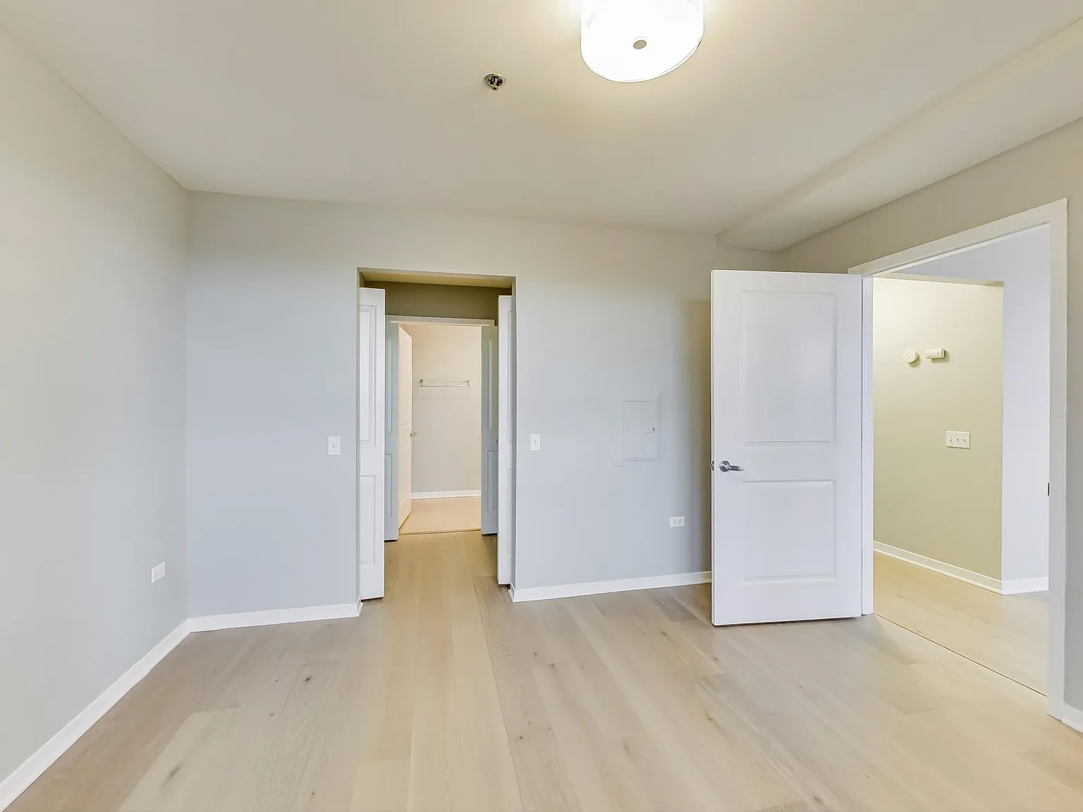 2 bed, 1250 sqft, $4,150 — Photo 3