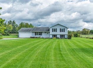 1773 Payne Rd, Farmington, NY 14425