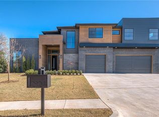 2924 Sandstone Rdg, Edmond, OK 73034