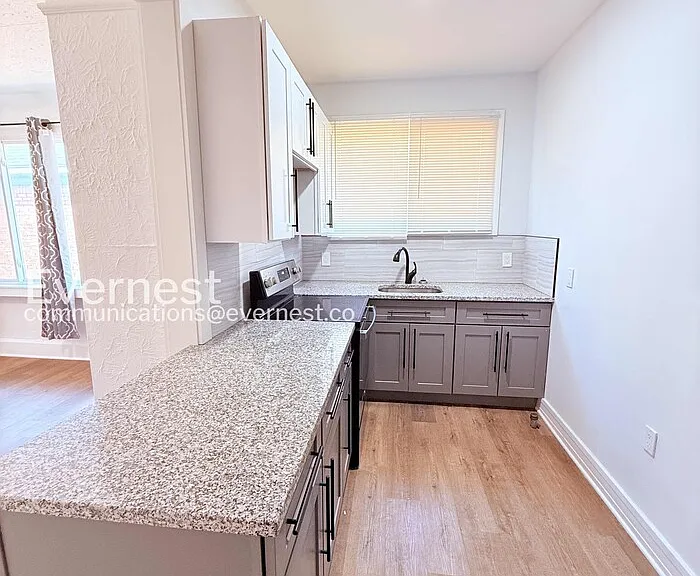 3824 Tyler St #3 — Photo 5