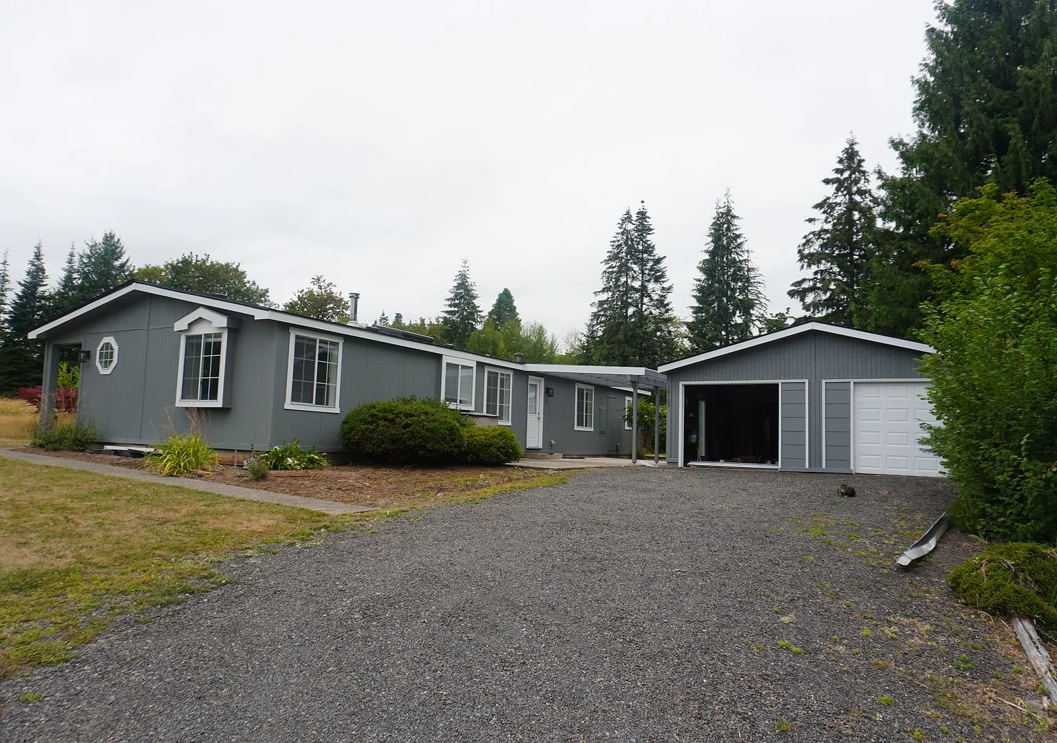 Remodeled Ridgefield Manufactured Home for Lease w/ Detached Garage - 18109 NE 25th Ave — Photo 1