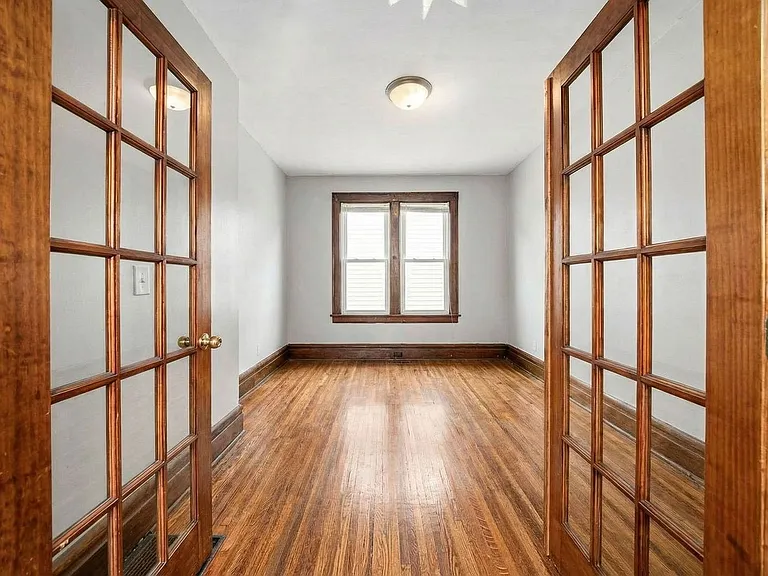 396 E Northwood Ave — Photo 4