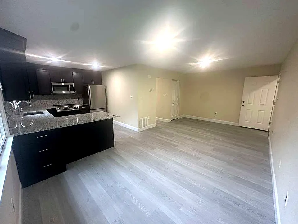 2101-2110 Whitpain Hls #2102-2