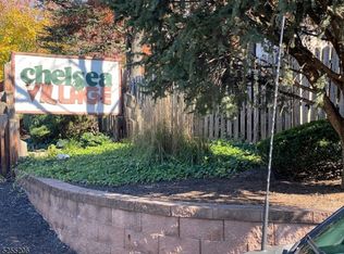 18 Chelsea Way, Bridgewater, NJ 08807