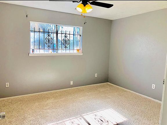 5th image of 11415 Evesborough Dr