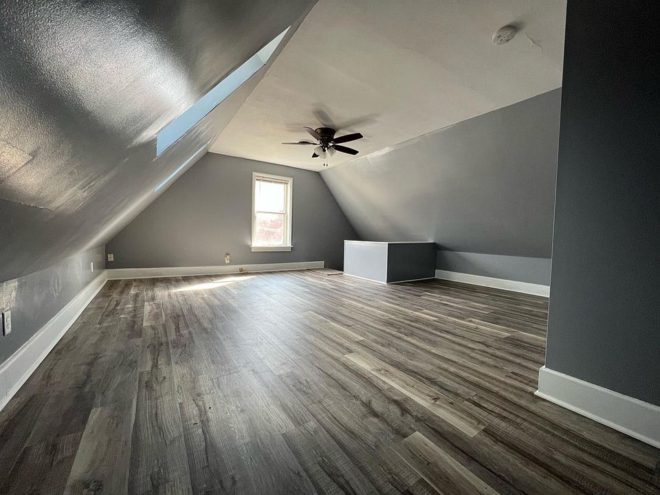 Different view of the living room facing South.