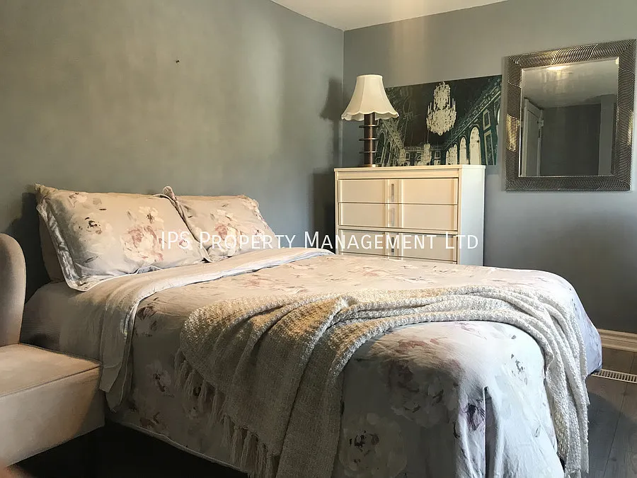Private Room | Single Room Rental - 83 Highland Avenue - All Inclusive — Photo 3