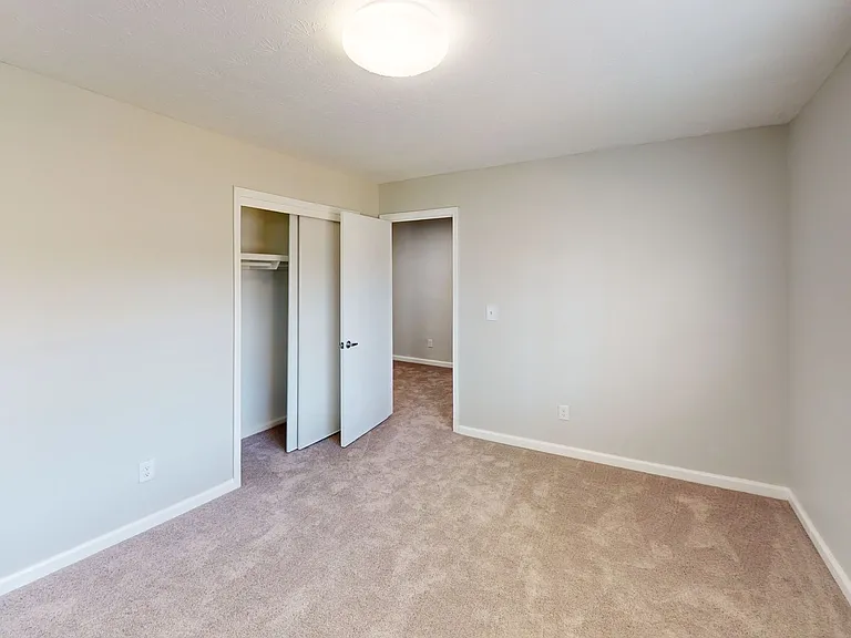 Crystal at Riverdale — Photo 20