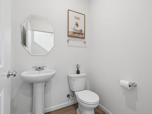 4th image of 2245 Horseshoe Cir