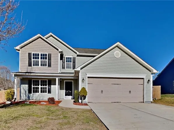 4451 Ramseur Dr, Winston Salem, NC 27101