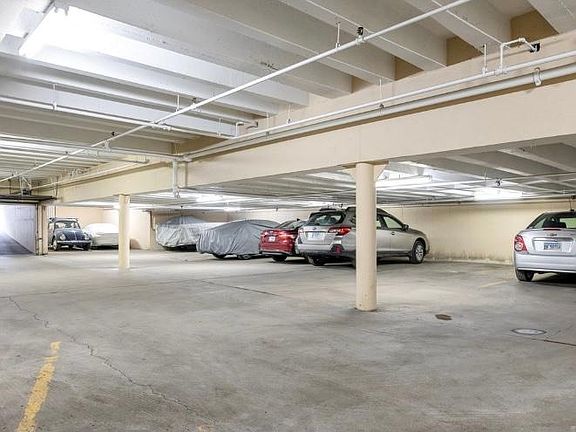 5th image of 2040 Sherman Ave #C