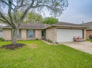 714 Willow Creek Dr, La Porte, TX 77571