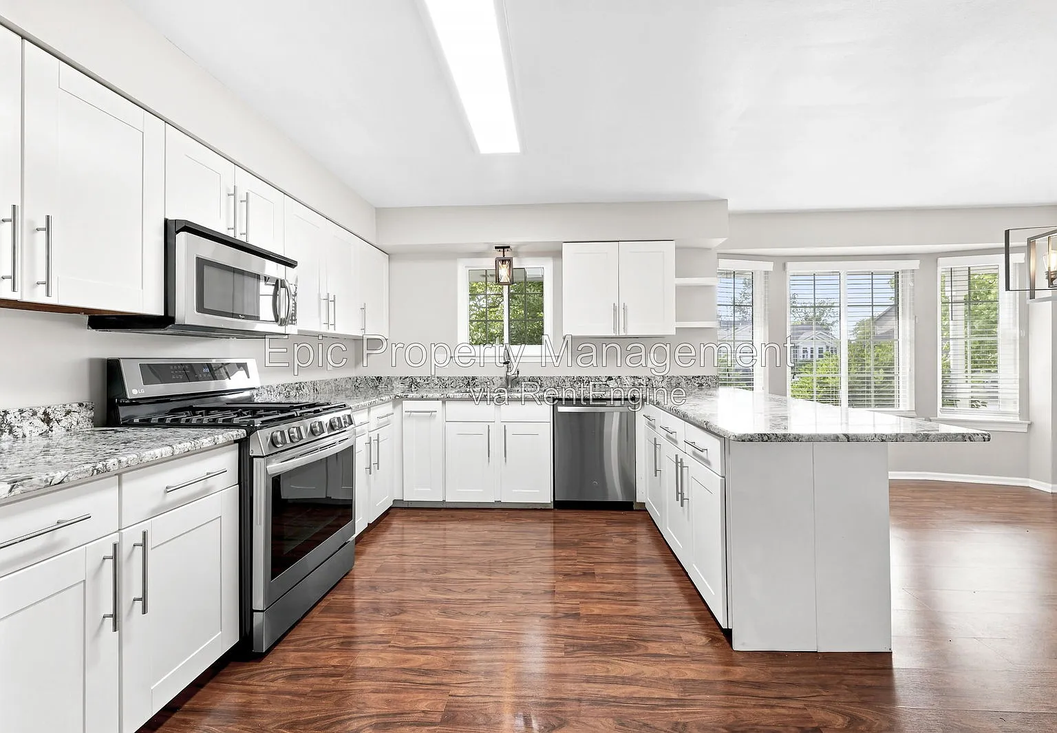 4 bed, 2.5 bath, $3,225 — Photo 2