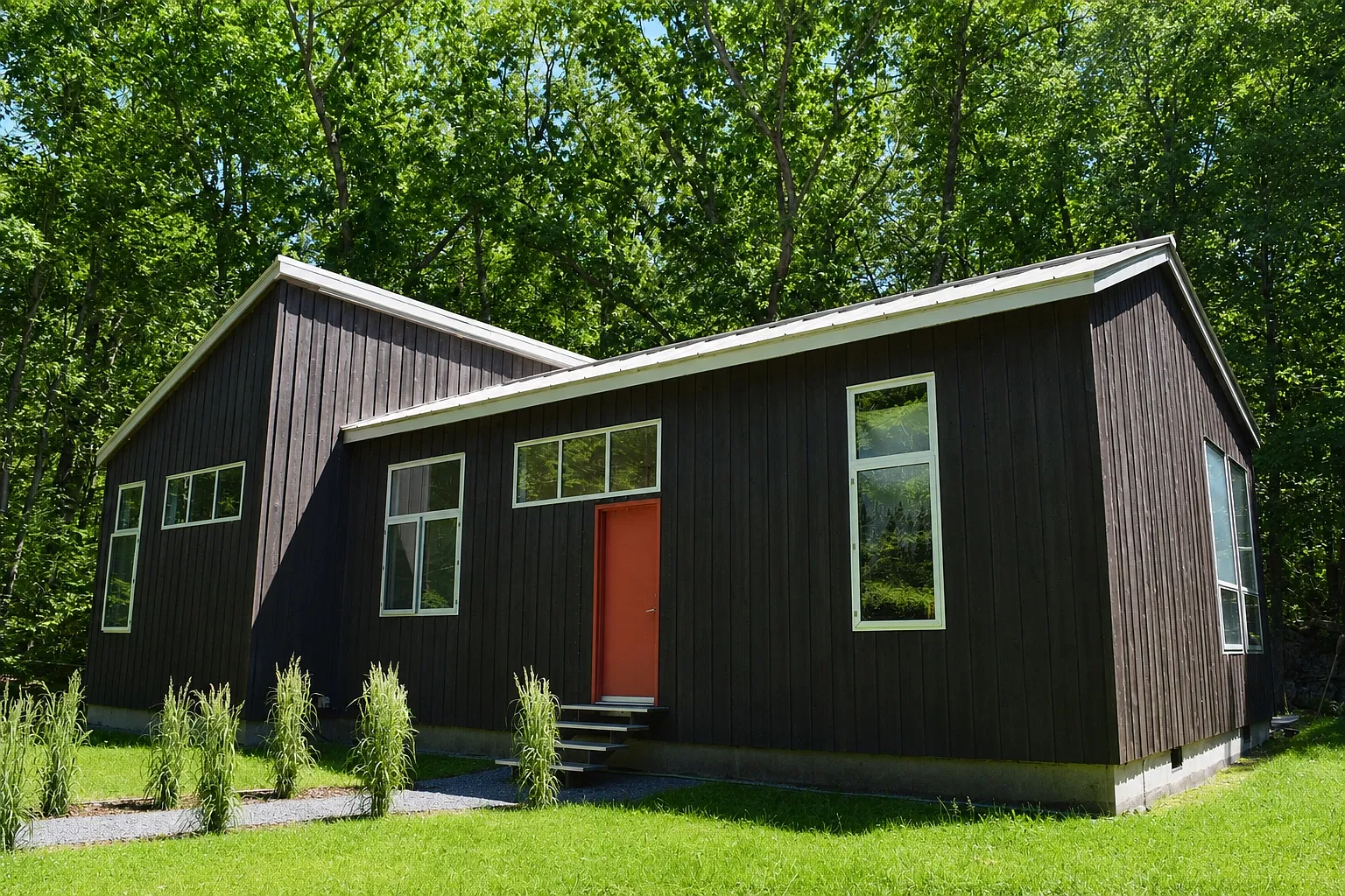 2 bed, 1.5 bath, 1400 sqft, $3,800 — Photo 2