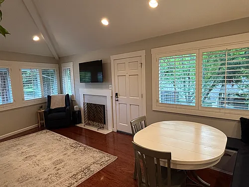 206 W Prospect Ave #F Photo 1