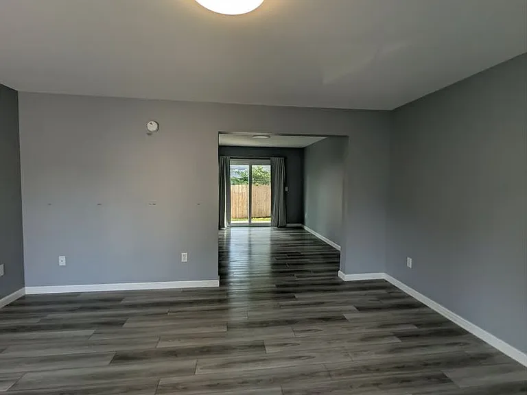 53 Oak St — Photo 10