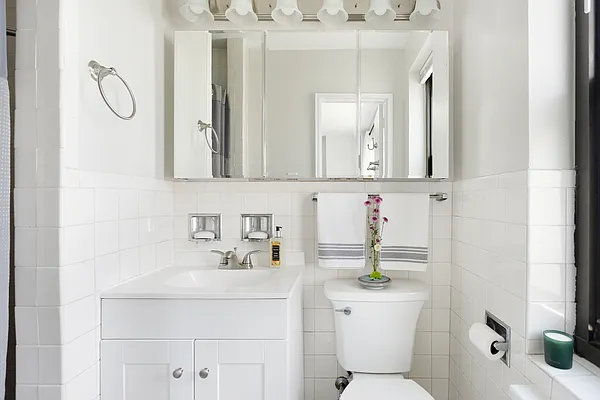 Sold by Compass | media 10