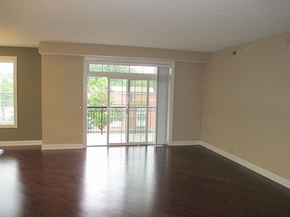 3rd image of 50 S Greeley St APT 214