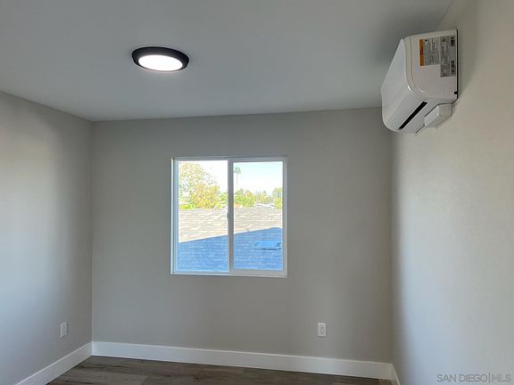 4th image of 4826 33rd St