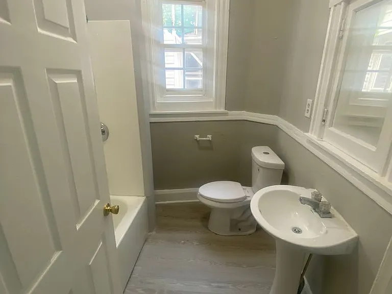 1706 N Bentalou St — Photo 9