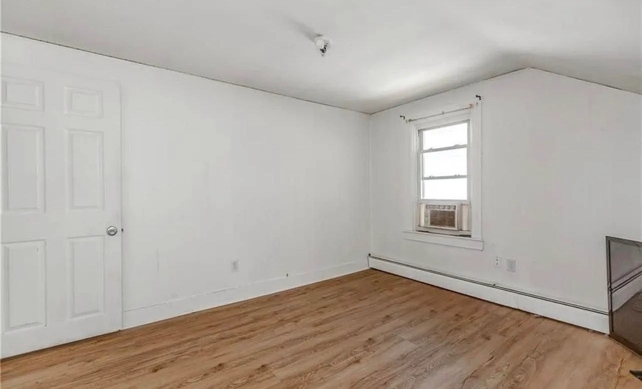 2 bed, 500 sqft, $1,500 — Photo 2