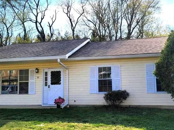 39 Honeysuckle Dr, Newark, DE 19702