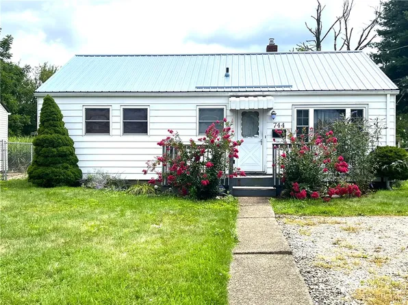 744 Campbell Ave, New Kensington, PA 15068