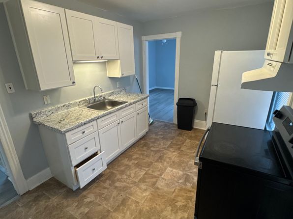 127 W 33rd St #2