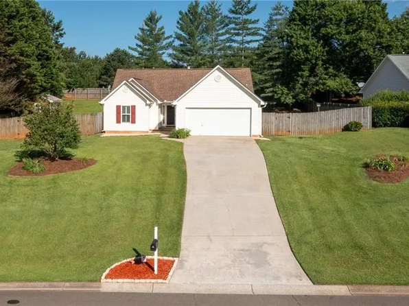 6325 Stephens Way, Cumming, GA 30041