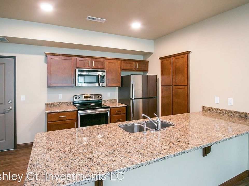 1st image of 405 Ashley Ct Unit 105