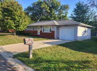 2130 Saint Raphael Ct, Highland, IL 62249