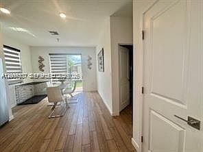 3rd image of 687 SE 17th Ave